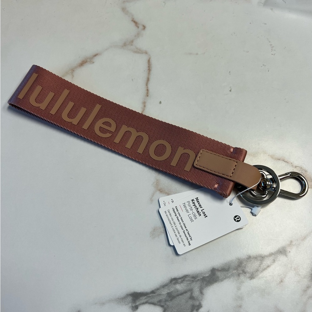 🍋 Lululemon 🍋 Never Lost Keychain Pastel Pink  NEW - Picture 5 of 10